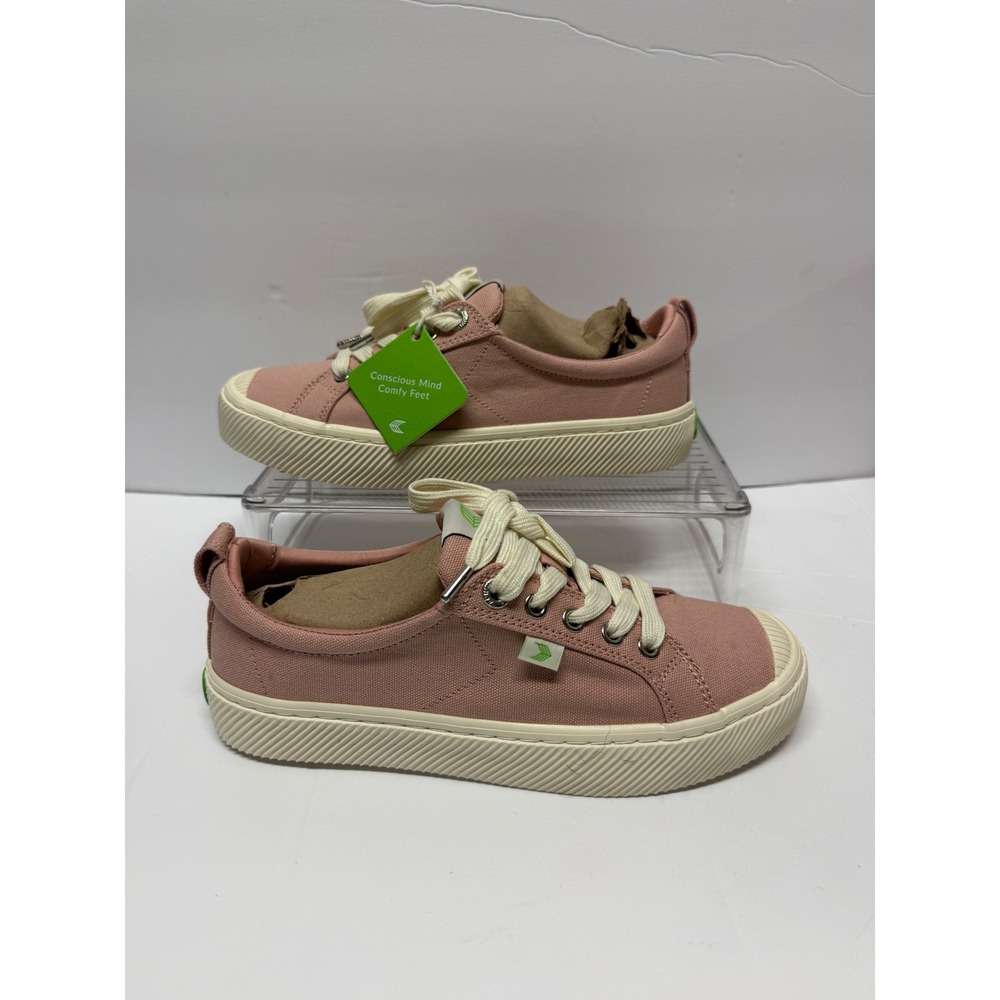 Cariuma OCA Low Rose Canvas Sneakers Women 7 Pink Low Top